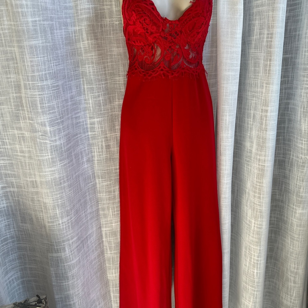 🔥 Stunning Red Lace Wide-Leg Jumpsuit – Elegant & Bold 🔥
